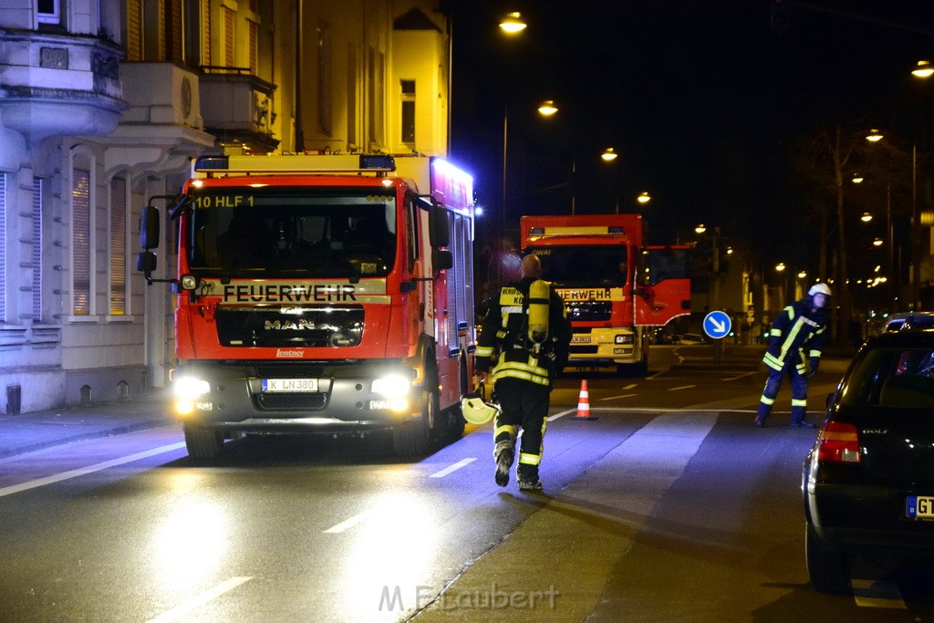 Feuer Hinterhof Garagen Koeln Hoehenberg Olpenerstr P023.JPG - Miklos Laubert